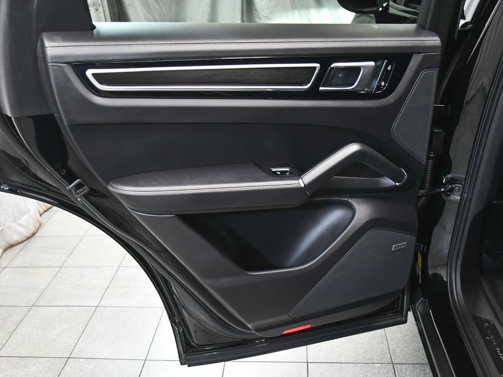 Used 2021 Porsche Cayenne GTS w/ Premium Package Plus image 13