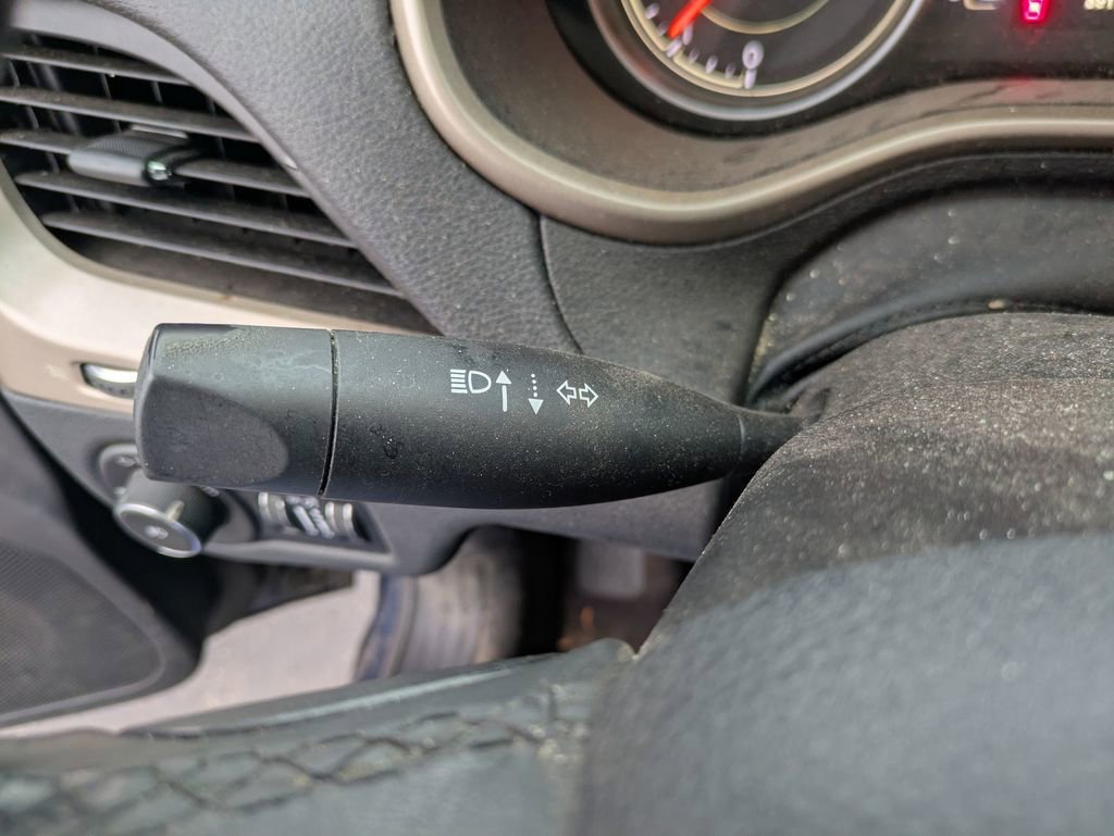 Used 2016 Jeep Cherokee Latitude w/ Cold Weather Group image 30