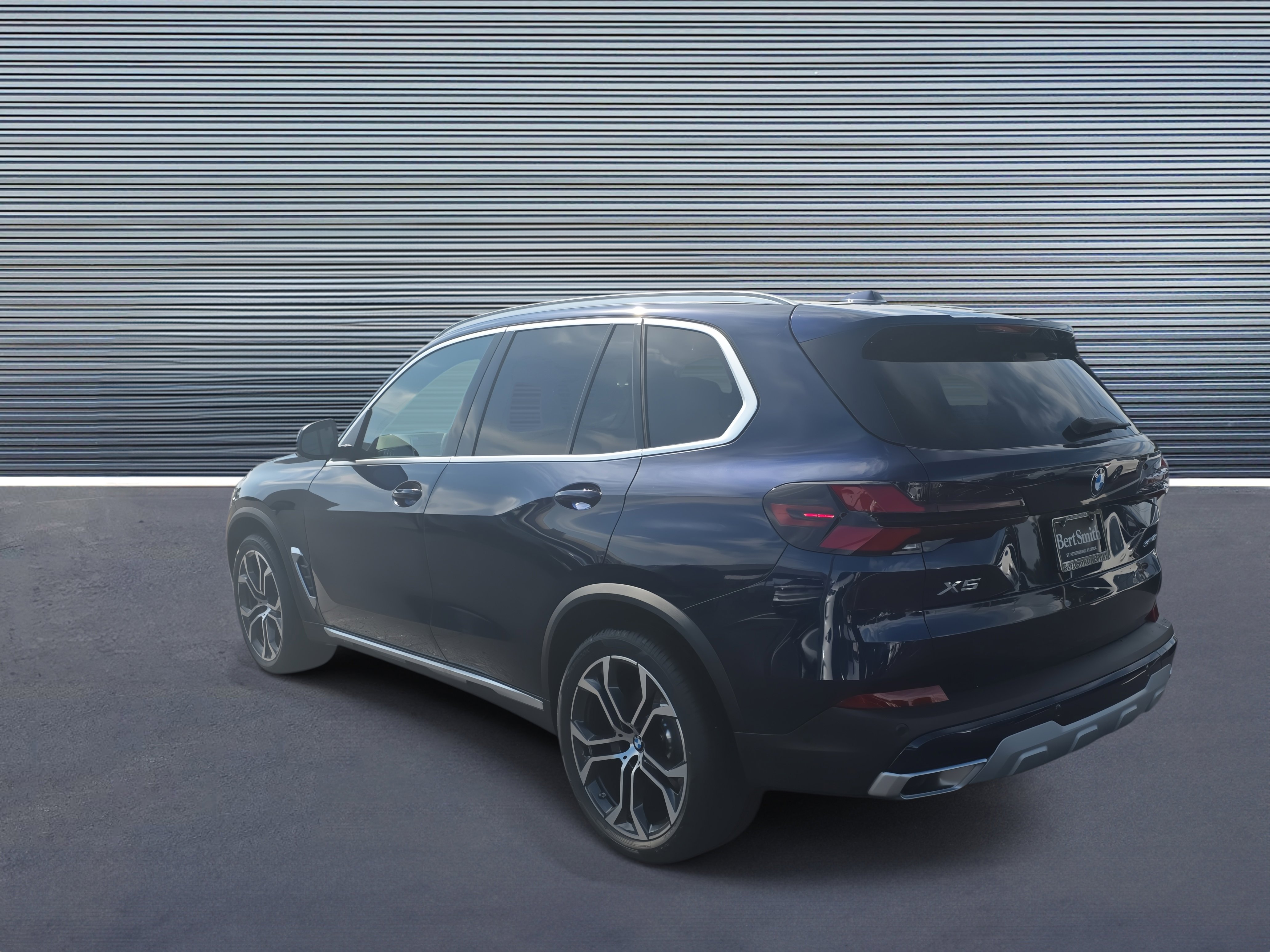 New 2026 BMW X5 sDrive40i w/ Climate Comfort Package image 4