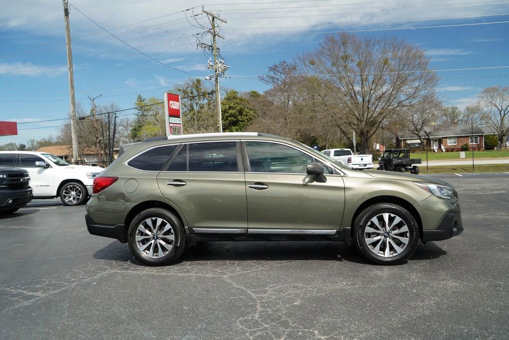 Used 2019 Subaru Outback 2.5i Touring image 2