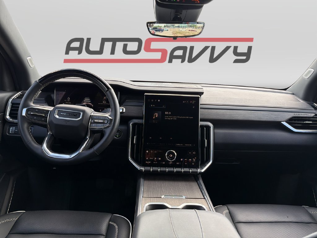Used 2025 GMC Acadia Denali w/ Super Cruise Package FWD image 17