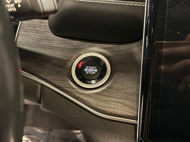 Used 2021 Jeep Grand Cherokee L Limited w/ Luxury Tech Group II image 17