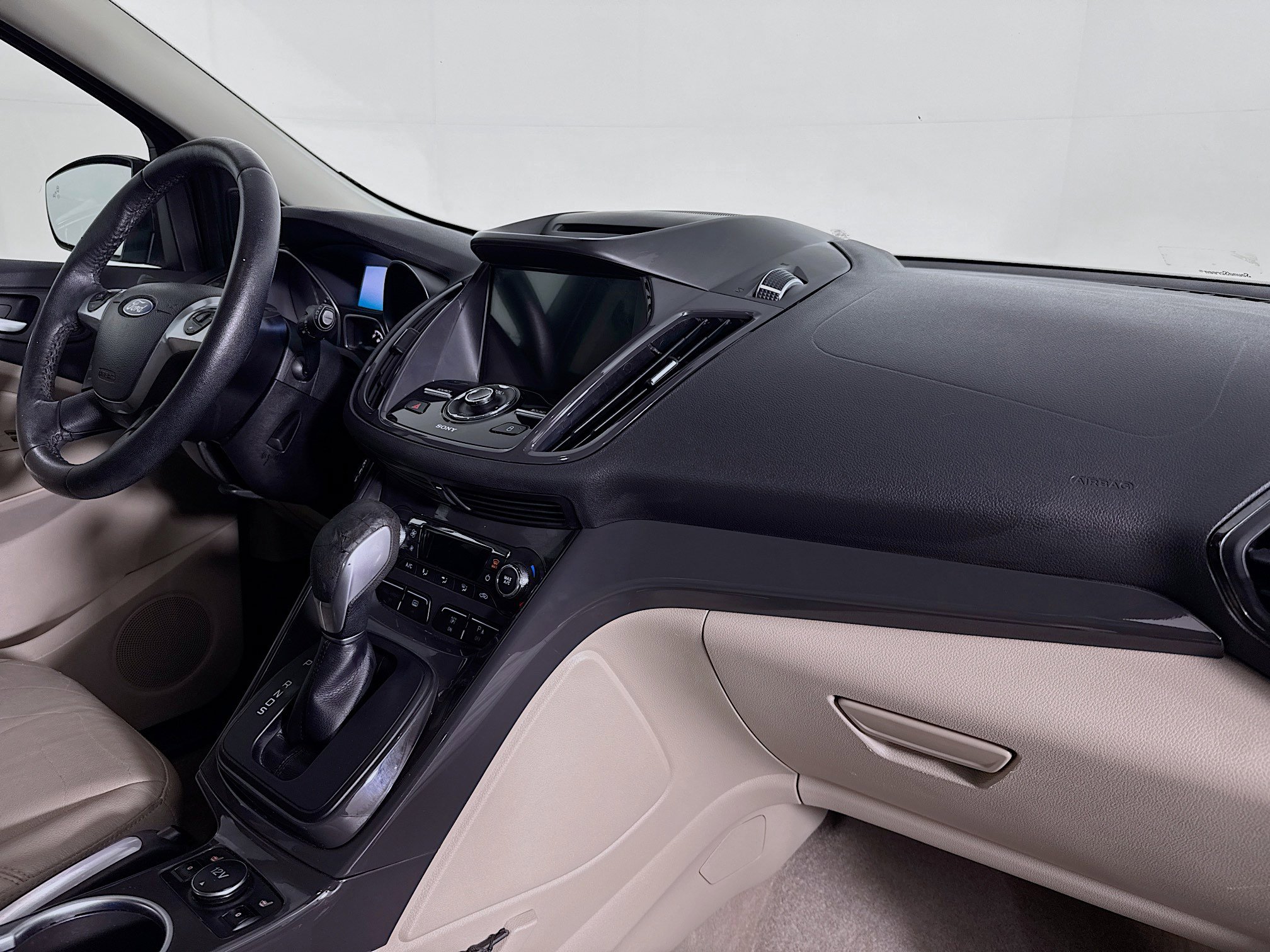 Used 2016 Ford Escape Titanium w/ Equipment Group 301A image 29