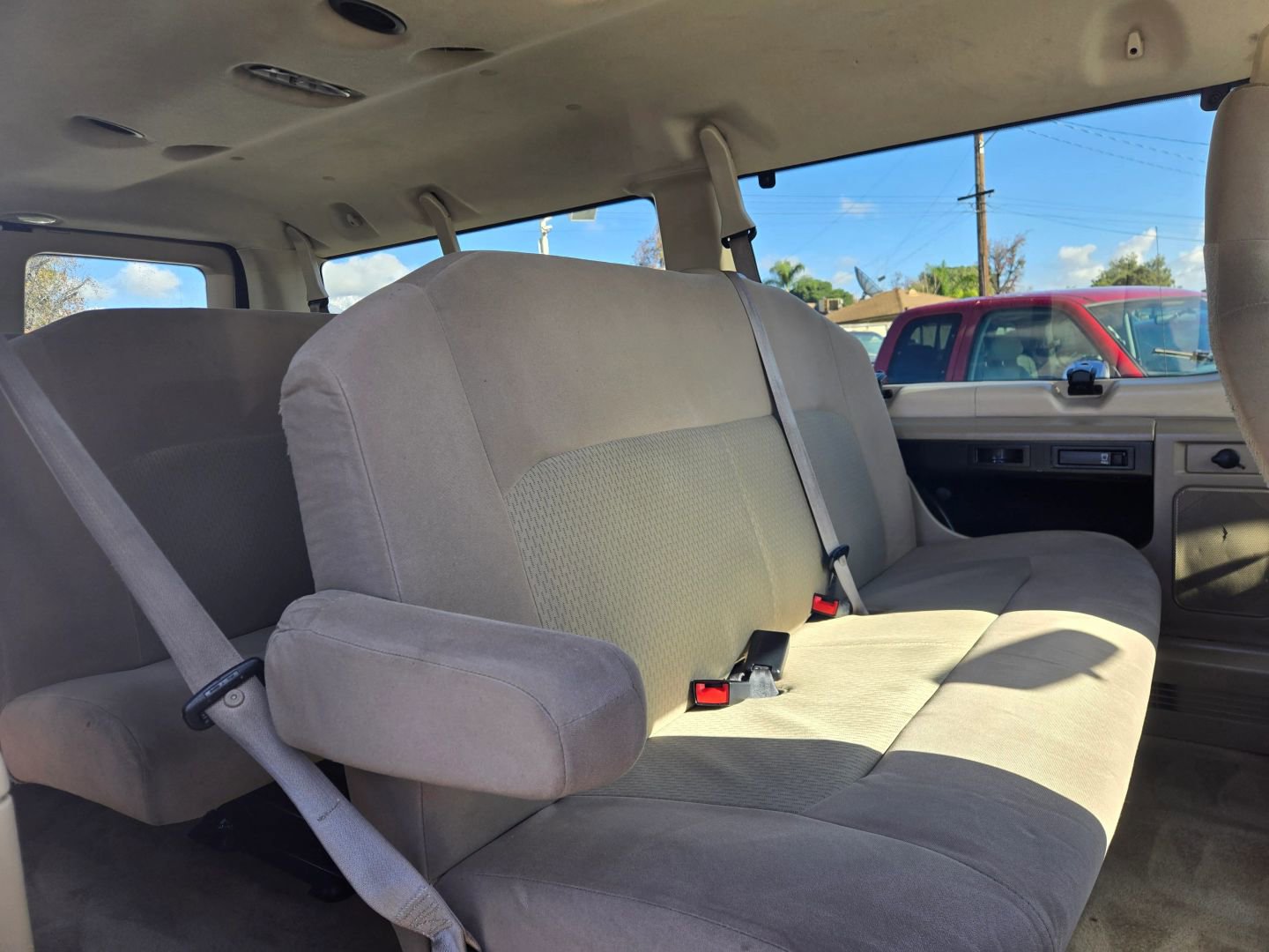 Used 2012 Ford E-350 and Econoline 350 XLT image 16