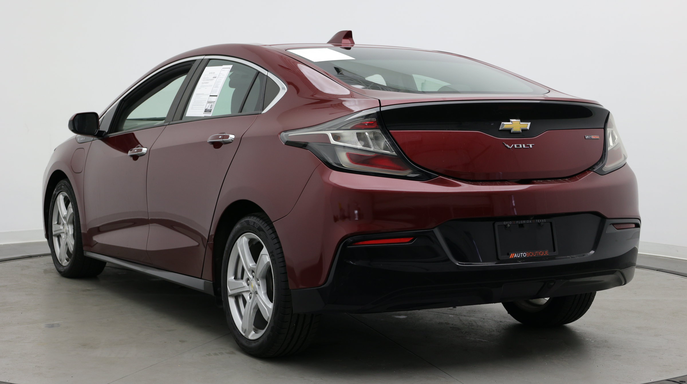 Used 2017 Chevrolet Volt LT w/ Comfort Package FWD image 5