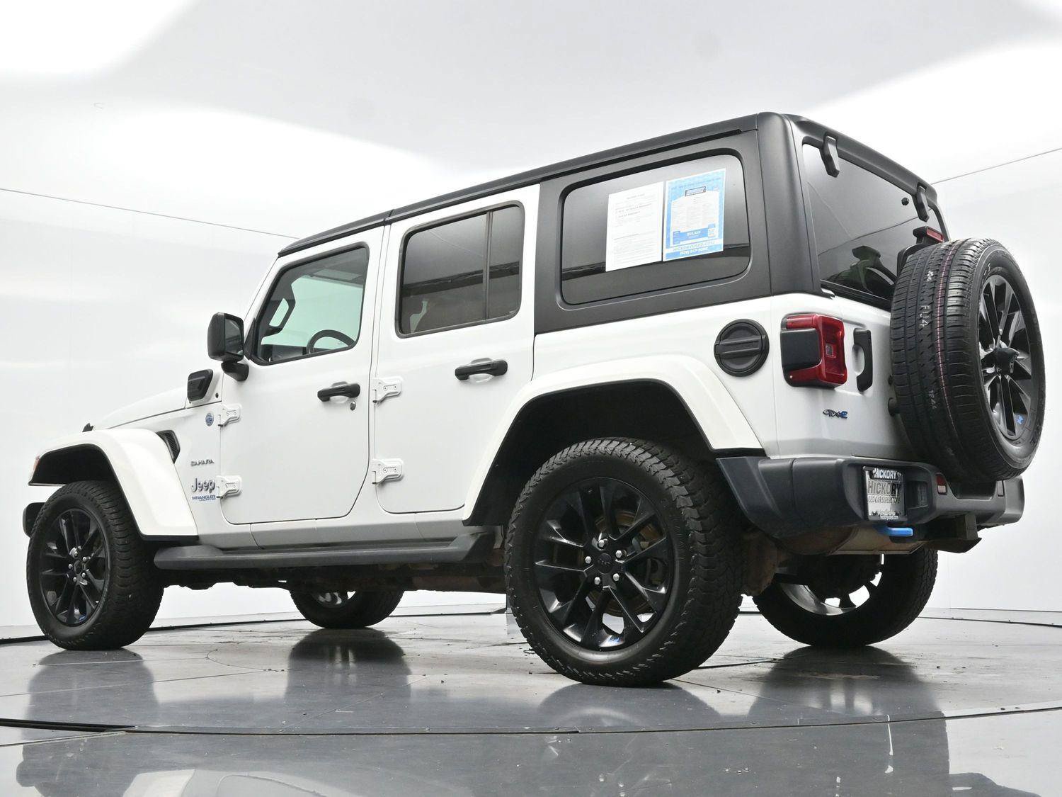 Used 2022 Jeep Wrangler Unlimited Sahara AWD/4WD image 50