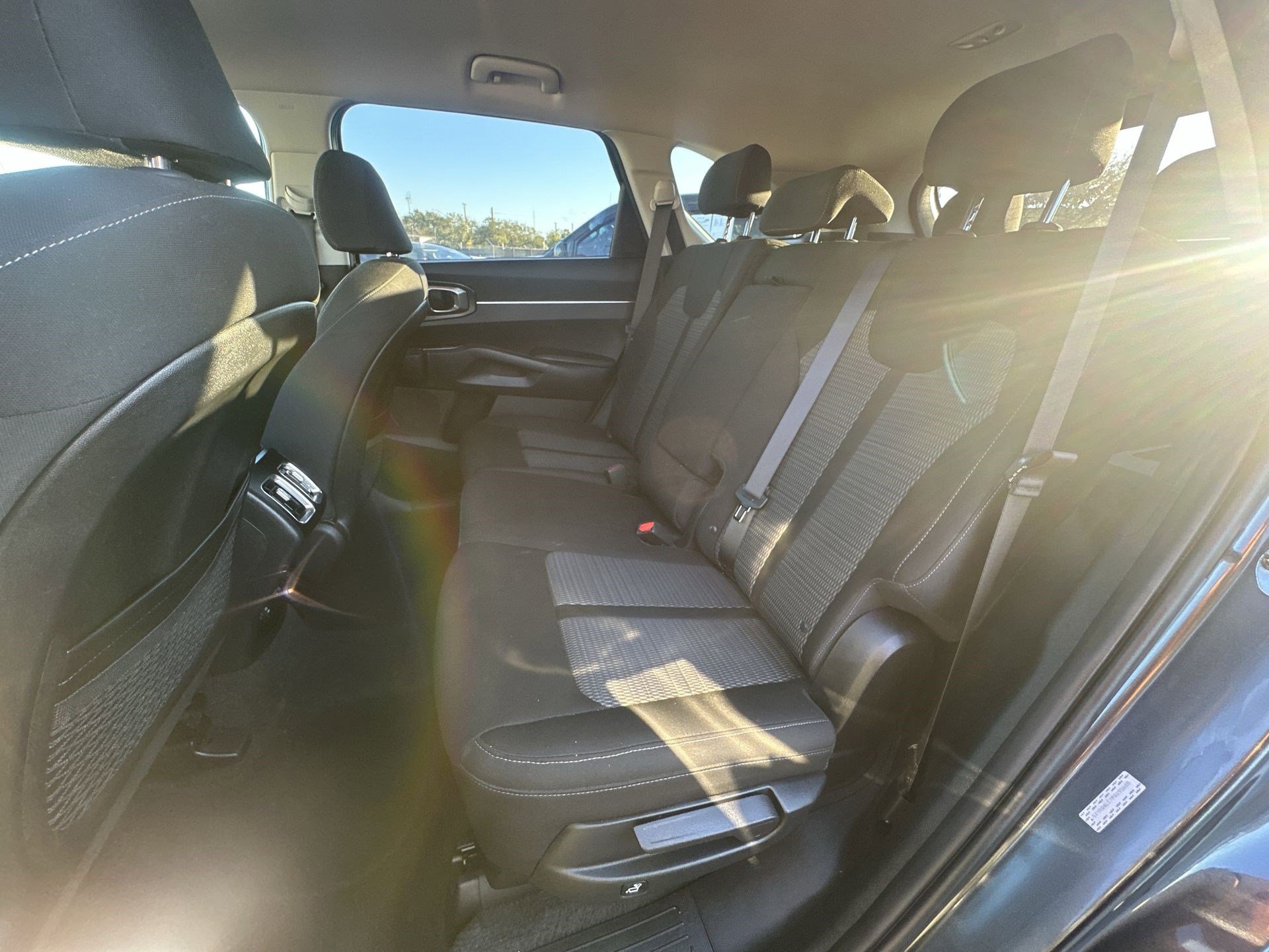 Used 2023 Kia Sorento LX image 26