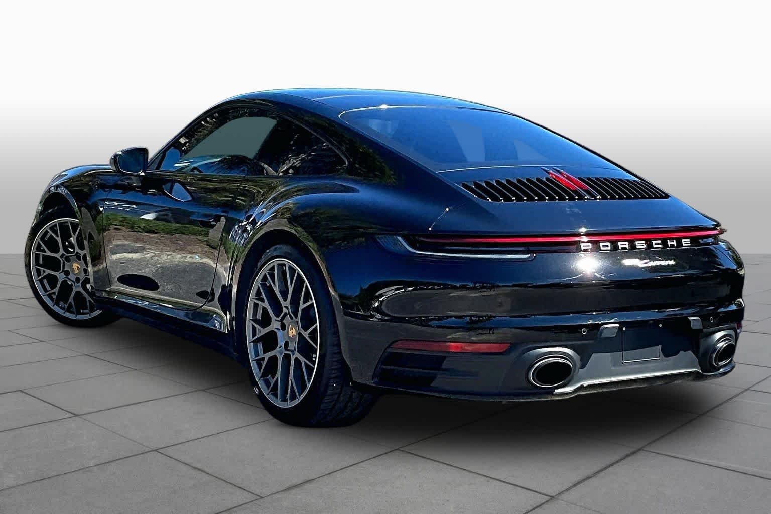 Used 2022 Porsche 911 Carrera RWD image 9