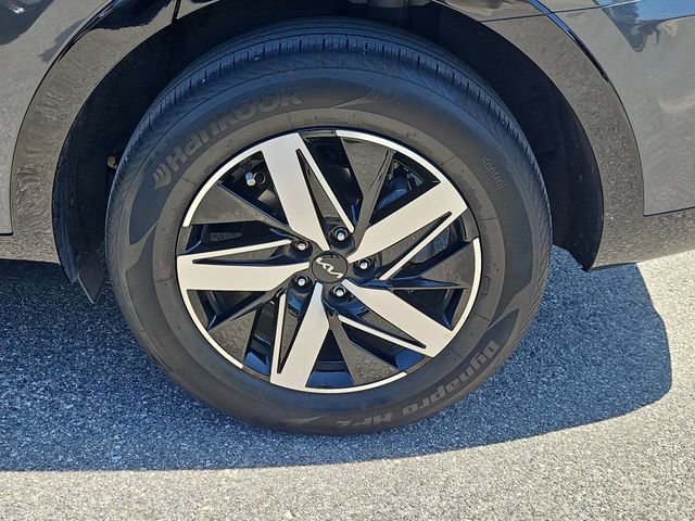 Certified 2023 Kia Sorento S w/ Panoramic Sunroof Package FWD image 5