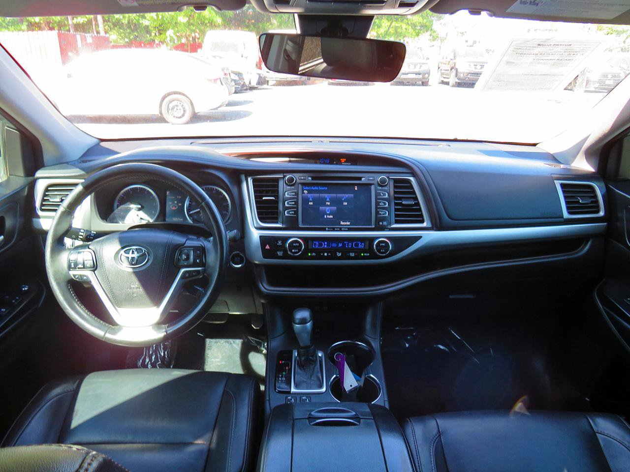Used 2018 Toyota Highlander XLE FWD image 26