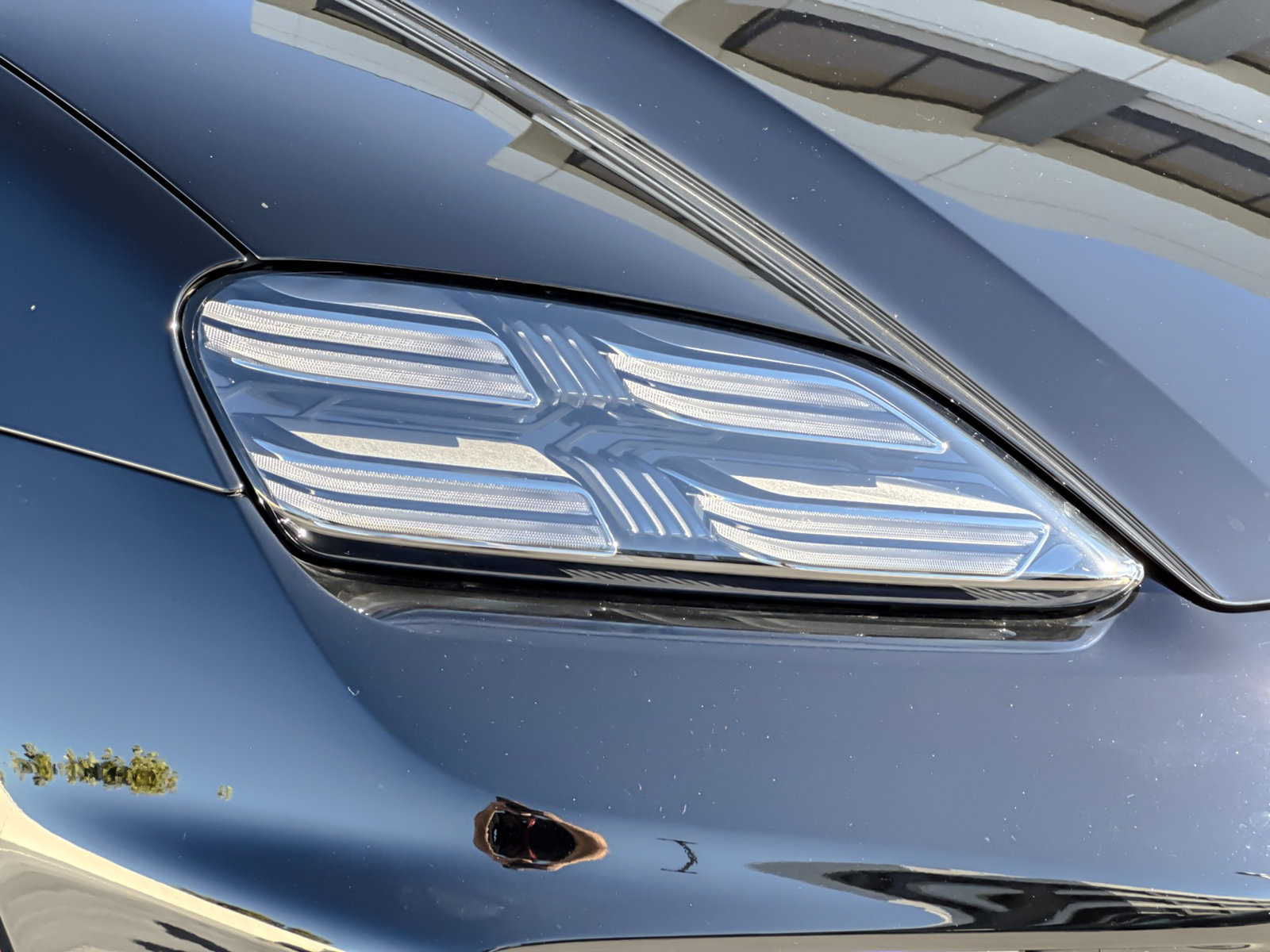 Used 2025 Porsche Macan Electric RWD image 32