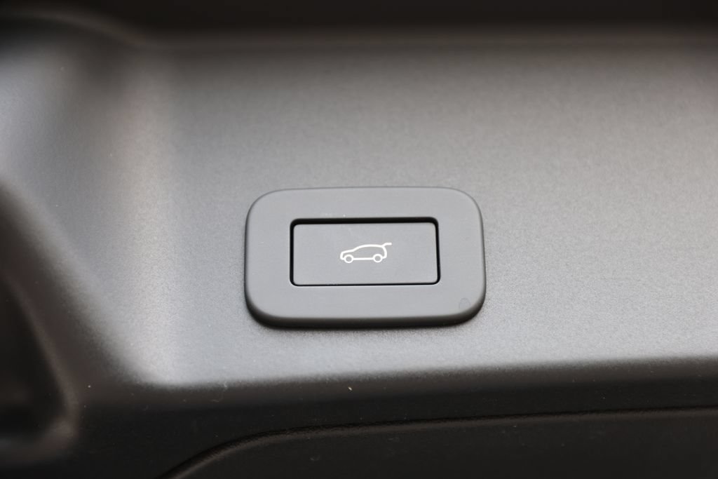 Used 2026 Land Rover Range Rover Evoque S AWD/4WD image 9
