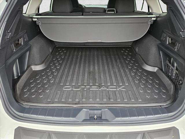 Used 2024 Subaru Outback Premium w/ Popular Package #1A image 6