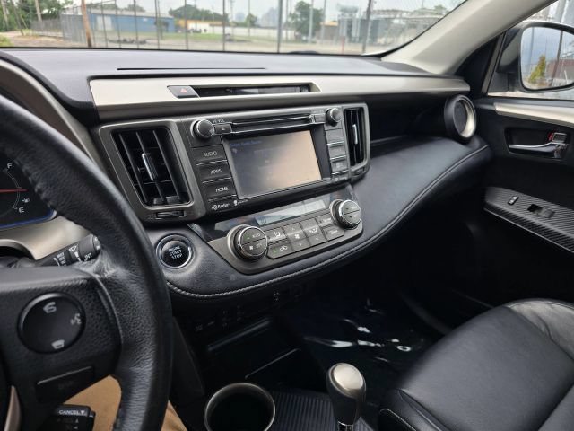 Used 2014 Toyota RAV4 Limited w/ Technology Package AWD/4WD image 26