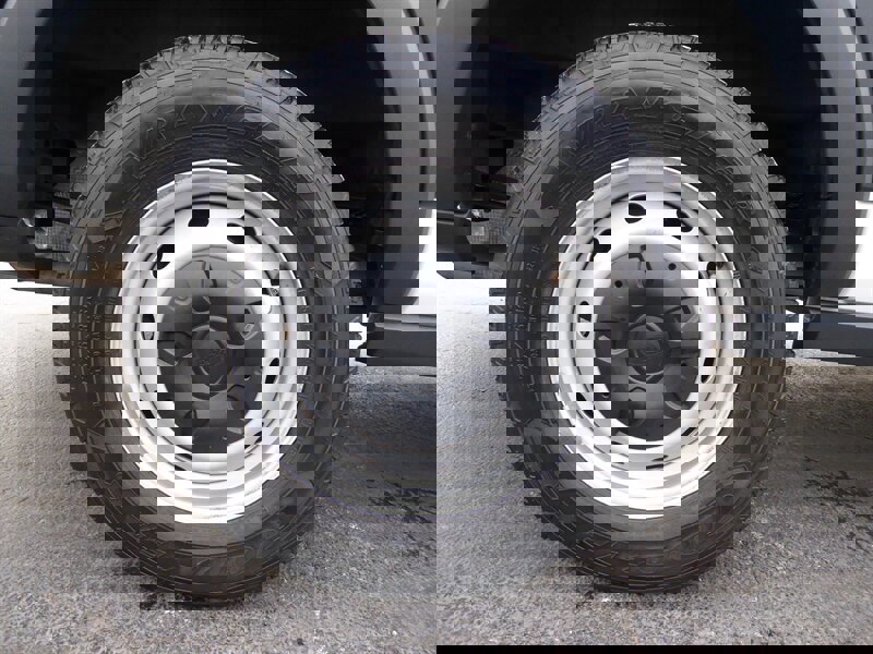 Used 2015 Ford Transit 350 XL image 27