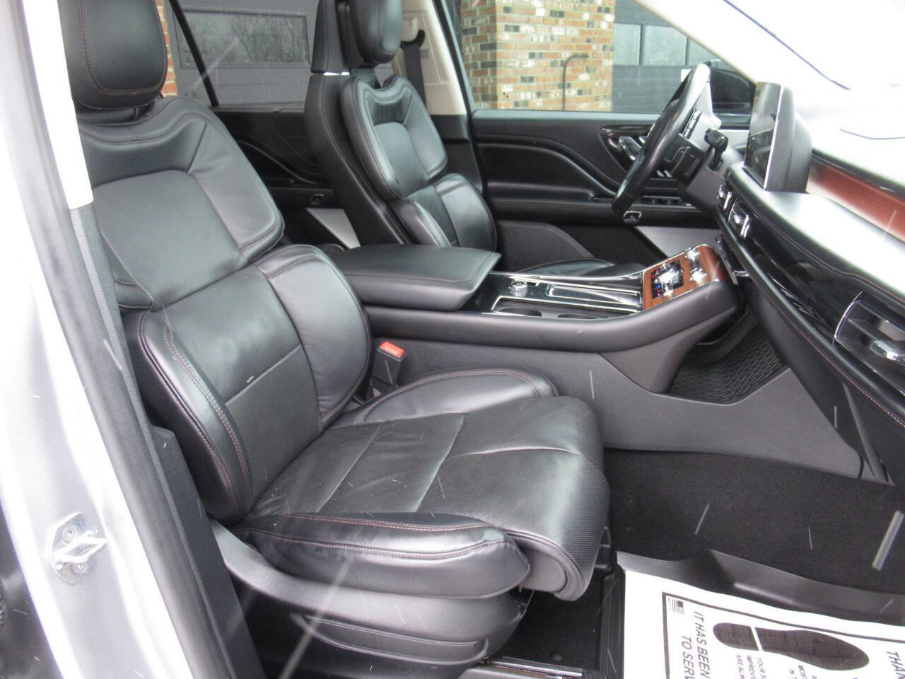 Used 2020 Lincoln Aviator Reserve w/ Equipment Group 201A image 7