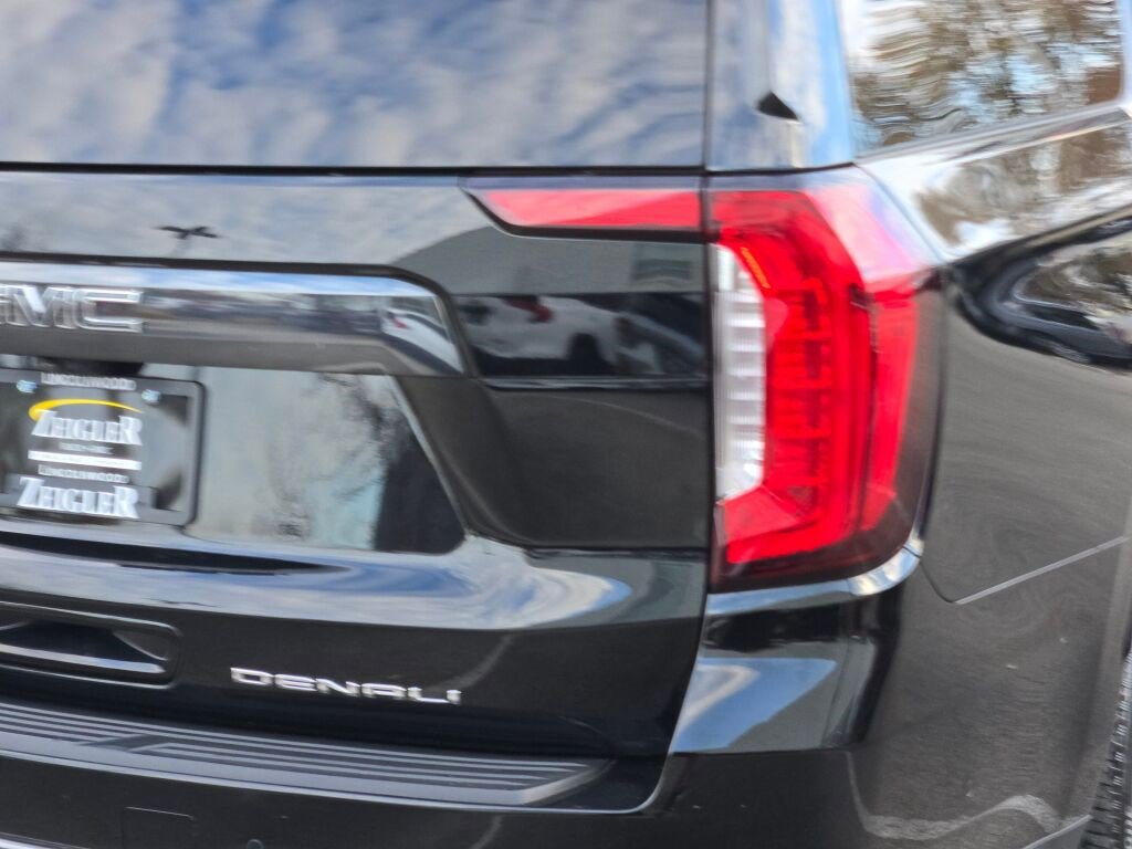 Used 2023 GMC Yukon XL Denali Ultimate image 15