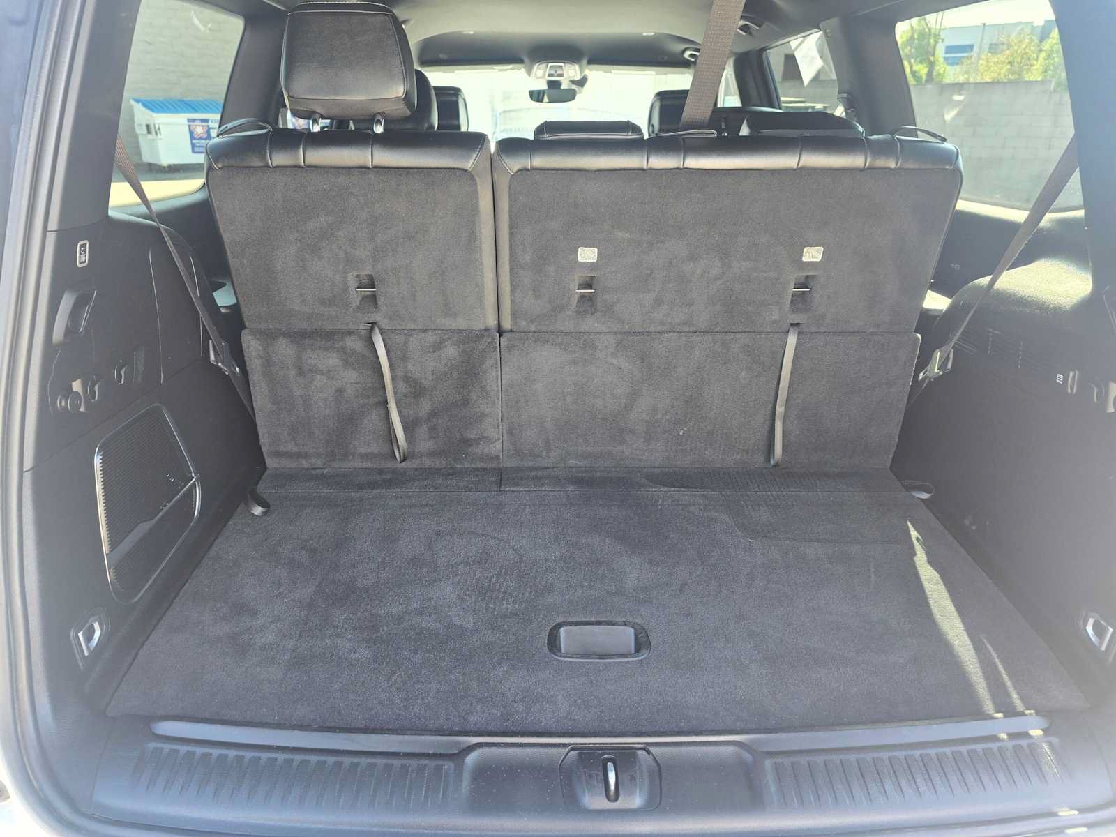 Used 2024 Jeep Wagoneer Series II w/ Flexible Seating Group RWD image 15