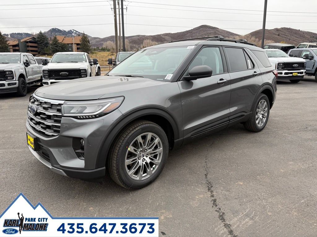 Used 2026 Ford Explorer Active w/ Active Comfort Package AWD/4WD image 2