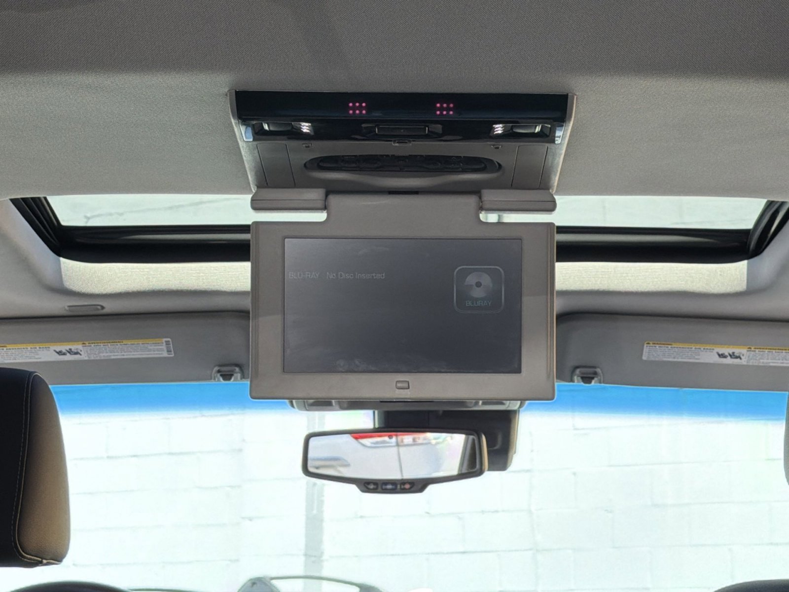 Used 2019 Chevrolet Tahoe Premier AWD/4WD image 32