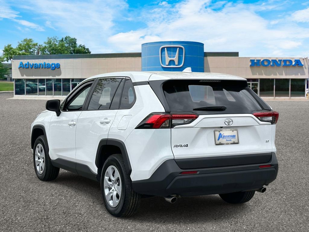 Used 2025 Toyota RAV4 LE FWD image 5
