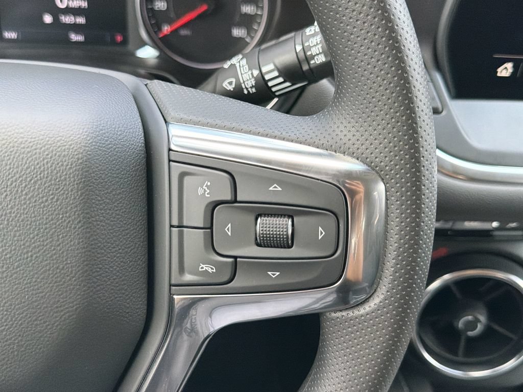New 2026 Chevrolet Blazer LT w/ Convenience Package FWD image 9
