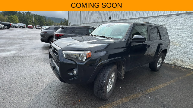 Used 2021 Toyota 4Runner SR5 AWD/4WD image 3