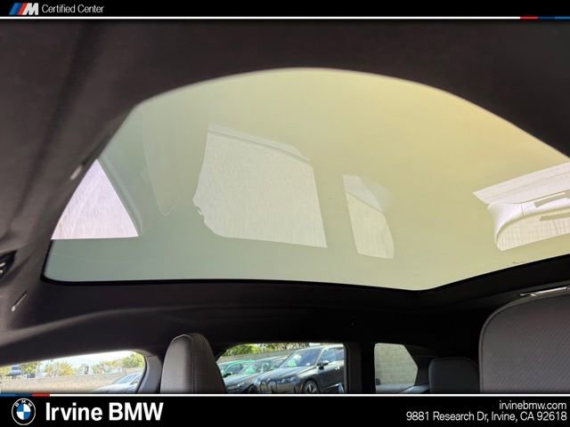 Used 2026 BMW iX xDrive60 w/ Premium Package image 21