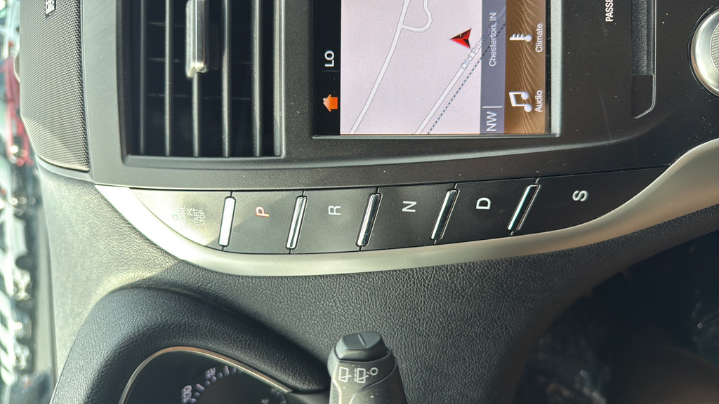 Used 2019 Lincoln MKC Reserve w/ MKC Climate Package AWD/4WD image 17