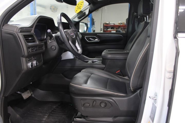 Used 2022 GMC Yukon SLT w/ SLT Luxury Package AWD/4WD image 14