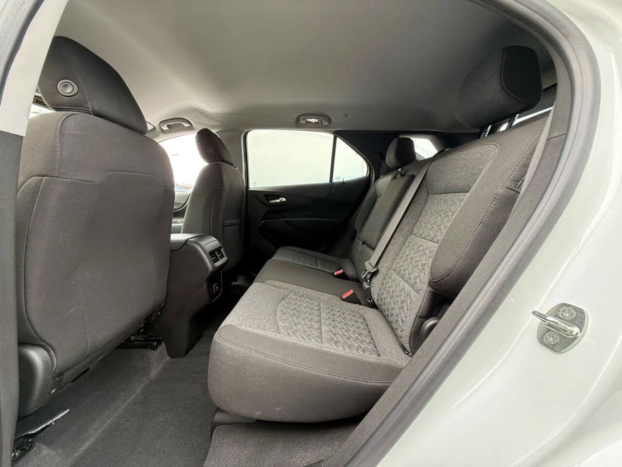 Used 2022 Chevrolet Equinox LT FWD image 14