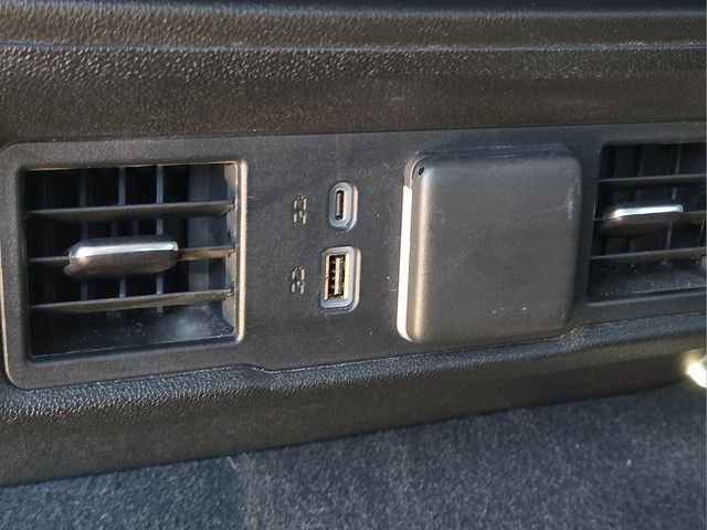 Used 2025 Chevrolet Silverado 2500 LT w/ Convenience Package image 16