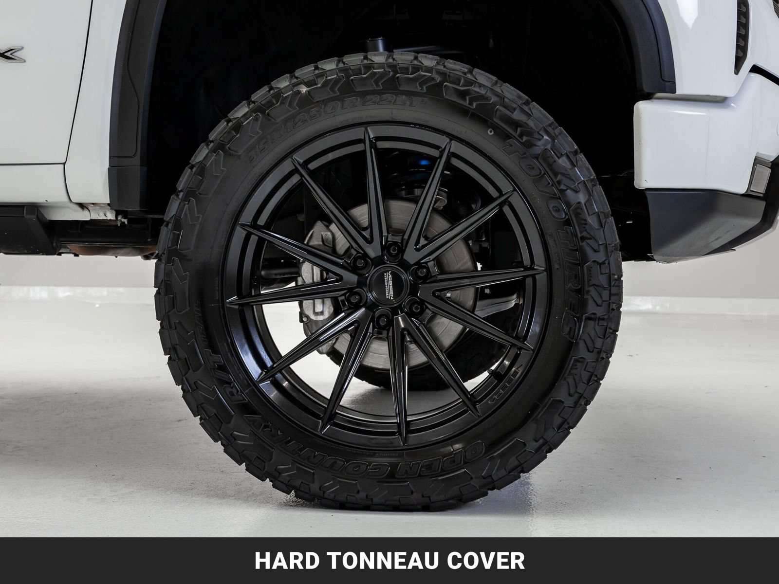 Used 2023 GMC Sierra 1500 AT4X AWD/4WD image 12