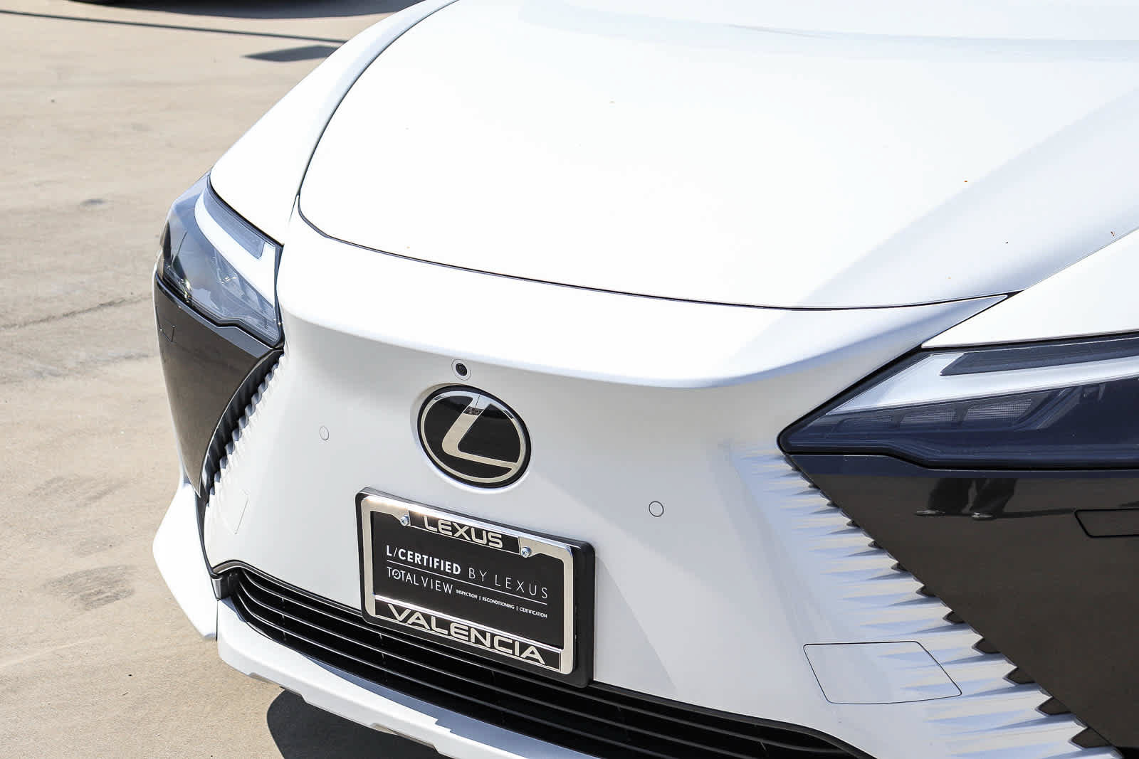 Certified 2023 Lexus RZ 450e Premium w/ Technology Package AWD/4WD image 8