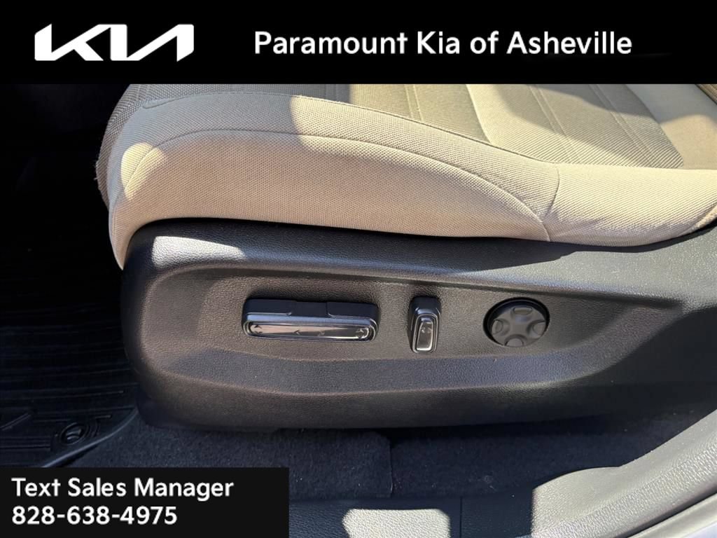 Used 2022 Honda CR-V EX image 17