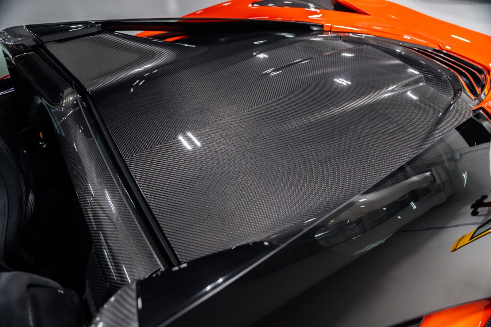 Used 2019 McLaren 720S Performance RWD image 26