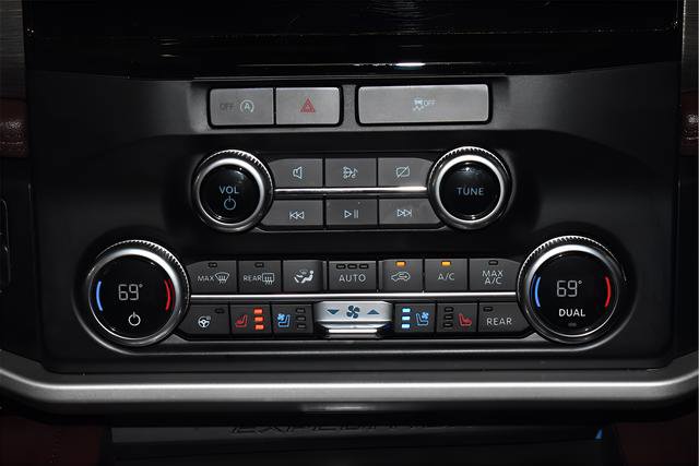 Used 2024 Ford Expedition Limited image 19