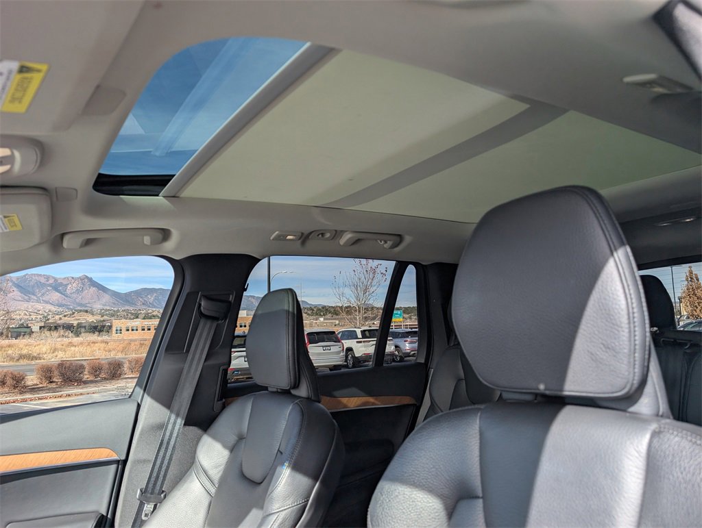 Used 2023 Volvo XC90 T8 Plus w/ Protection Package Premier image 12