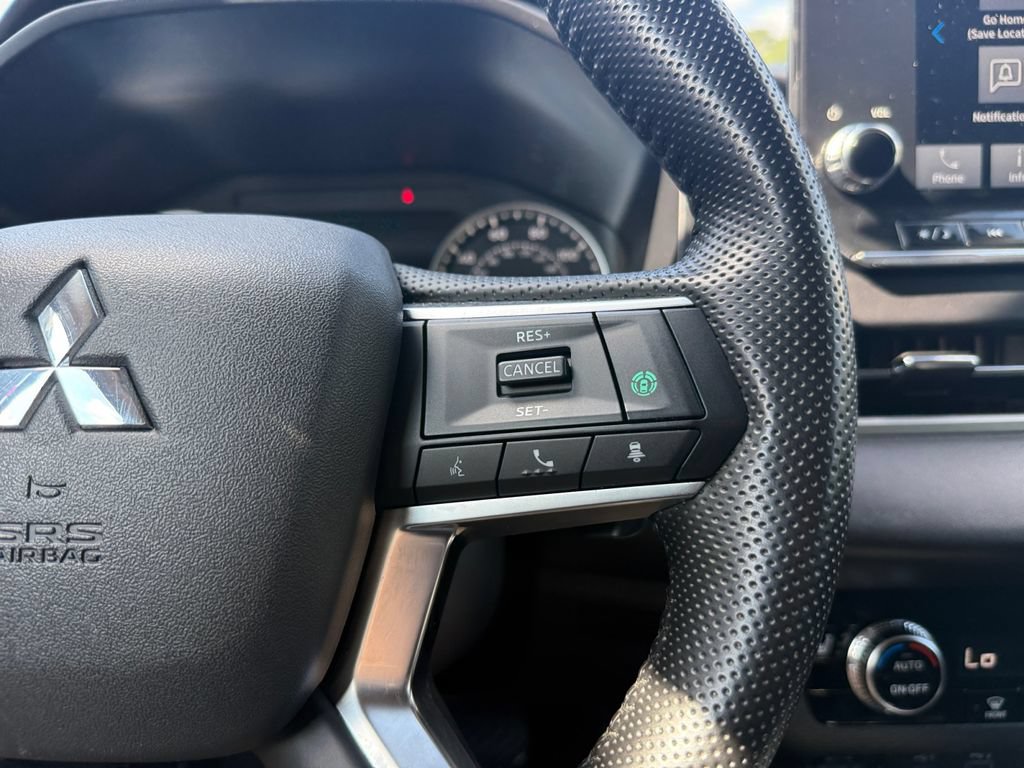 Used 2024 Mitsubishi Outlander SE FWD image 23