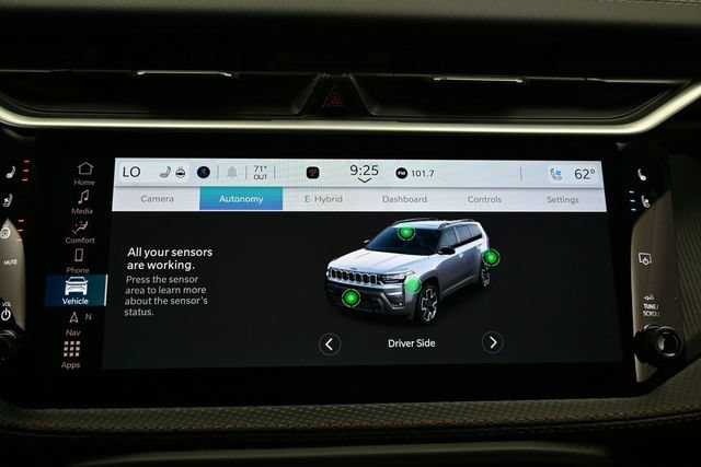 New 2026 Jeep Cherokee Overland w/ Advanced Pro Tech Group AWD/4WD image 38