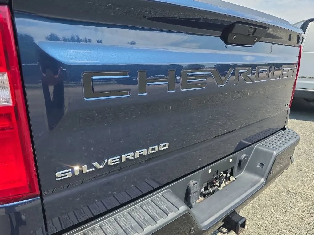 Used 2020 Chevrolet Silverado 1500 LT Trail Boss AWD/4WD image 9