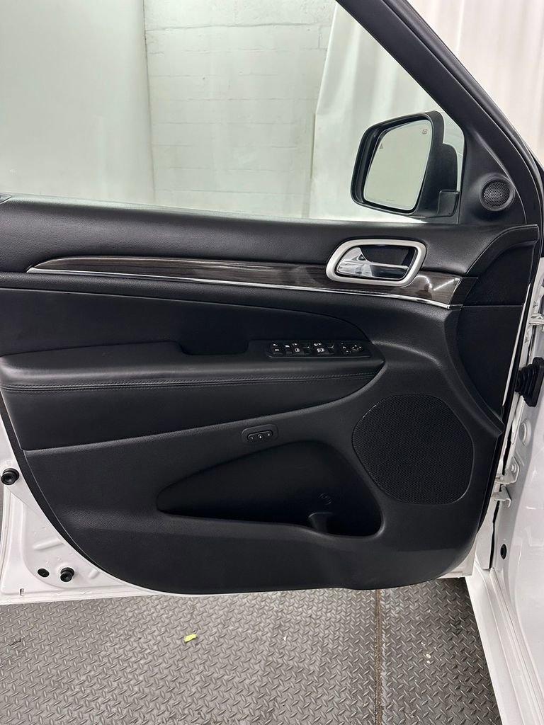 Used 2016 Jeep Grand Cherokee High Altitude image 8