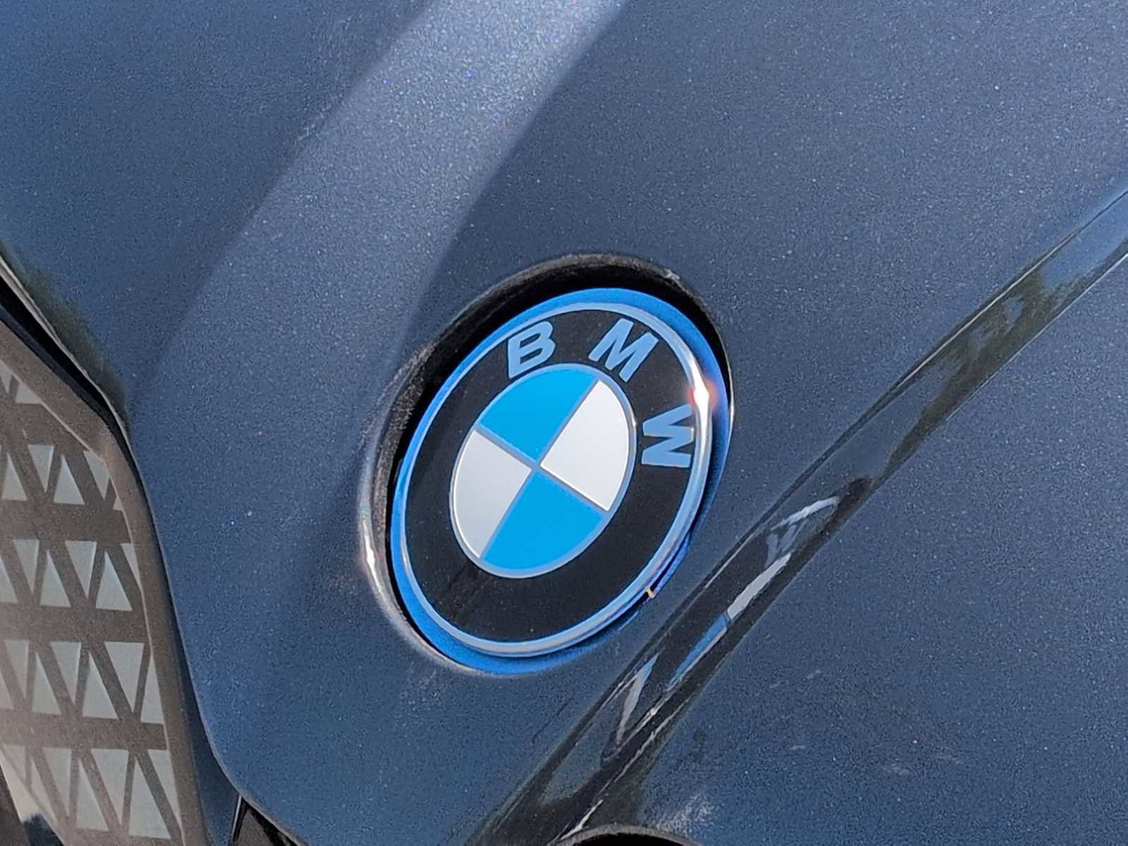Certified 2022 BMW iX xDrive50 w/ Premium Package AWD/4WD image 12