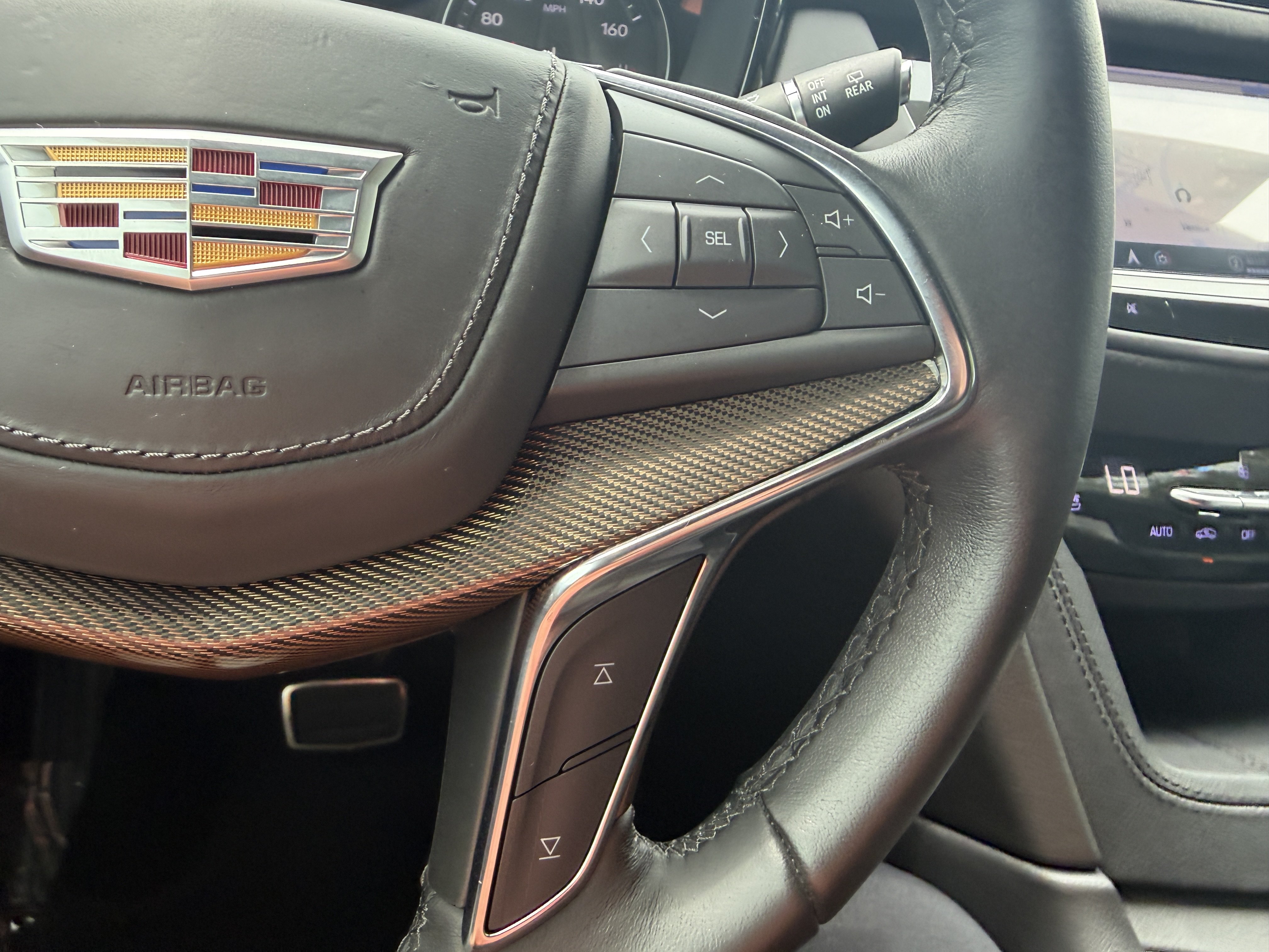 Certified 2022 Cadillac XT5 Sportv w/ LPO, ONYX Package AWD/4WD image 28