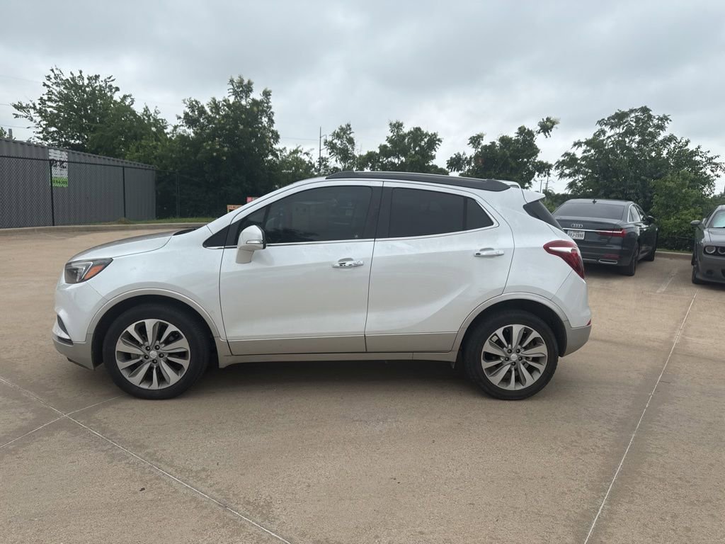 Used 2017 Buick Encore Preferred FWD image 2