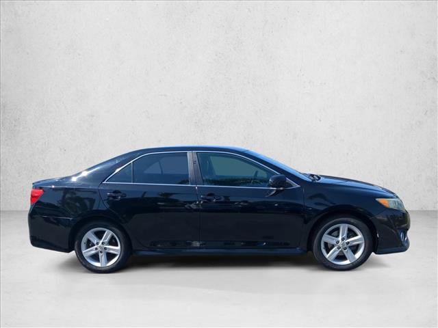 Used 2012 Toyota Camry SE FWD image 4
