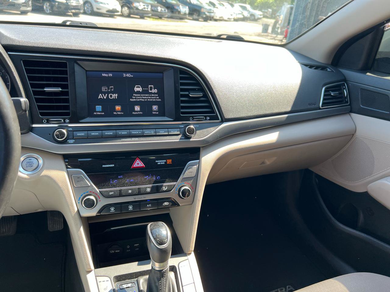 Used 2017 Hyundai Elantra Value Edition w/ Cargo Package FWD image 9