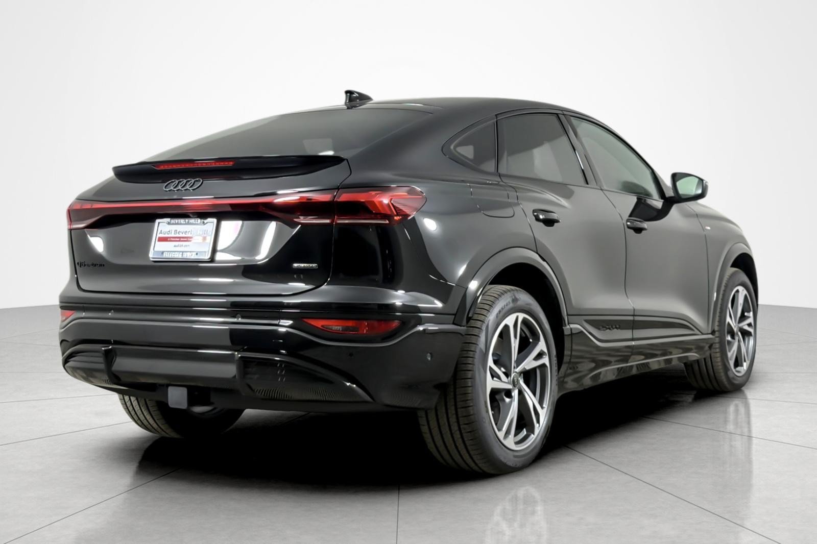 New 2027 Audi Q6 e-tron Premium Plus AWD/4WD image 6