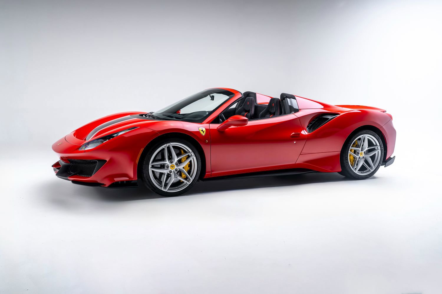 Used 2020 Ferrari 488 Pista Spider image 16