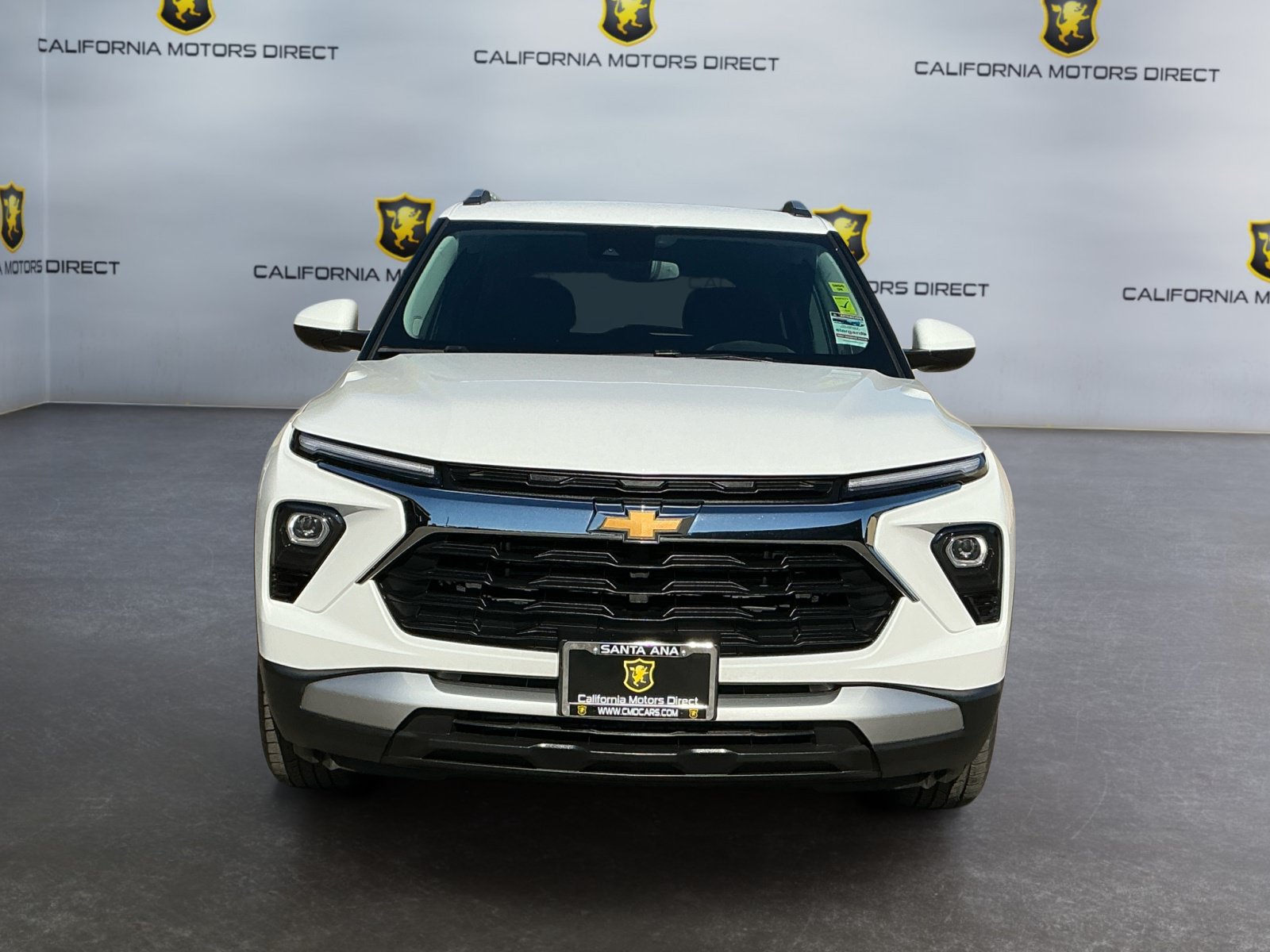 Used 2024 Chevrolet TrailBlazer LT w/ Driver Confidence Package FWD image 2